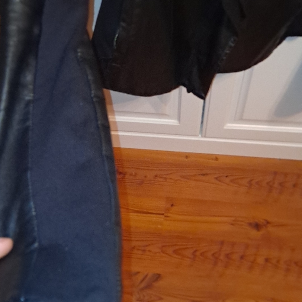 Emporio Armani leather jacket - Picture 3 of 5